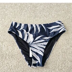 Cupshe Navy and White Leaf Bikini Bottom NWT